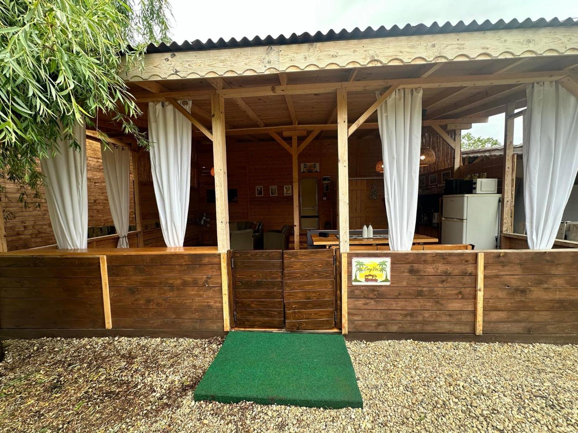 Hotel Cozyvan Каравана Под Наем Sosopol Exterior foto